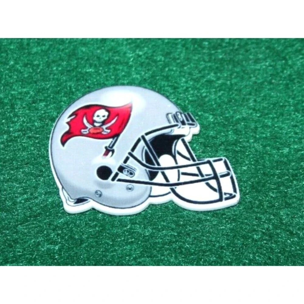 Pittsburgh Pirates Die Cut Helmet Hard Flat Plastic 1.5 Inch Football NFL Logo